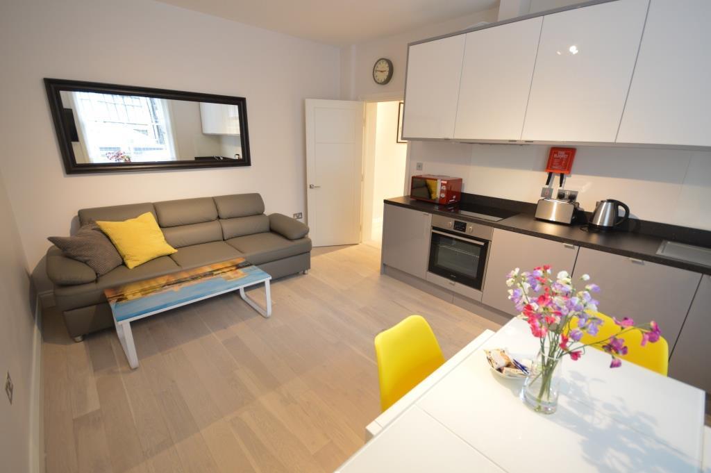 St Anne'S Court By Indigo Flats Apartment ลอนดอน ภายนอก รูปภาพ