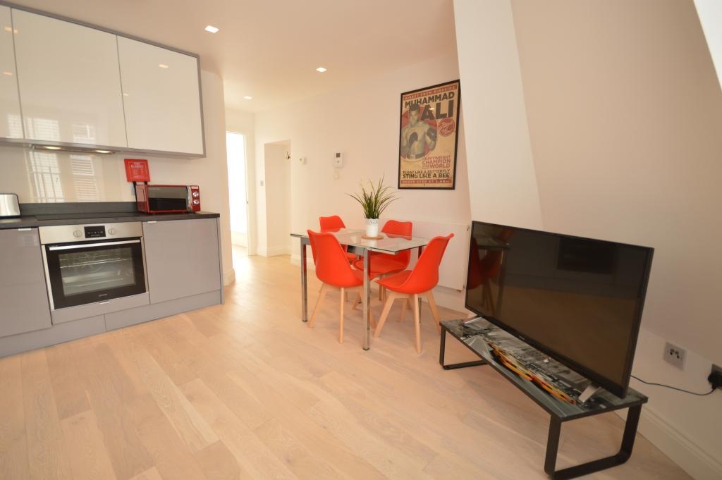 St Anne'S Court By Indigo Flats Apartment ลอนดอน ภายนอก รูปภาพ