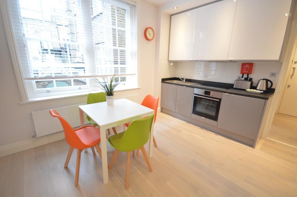 St Anne'S Court By Indigo Flats Apartment ลอนดอน ภายนอก รูปภาพ