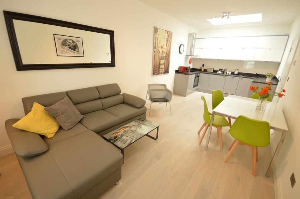 St Anne'S Court By Indigo Flats Apartment ลอนดอน ภายนอก รูปภาพ