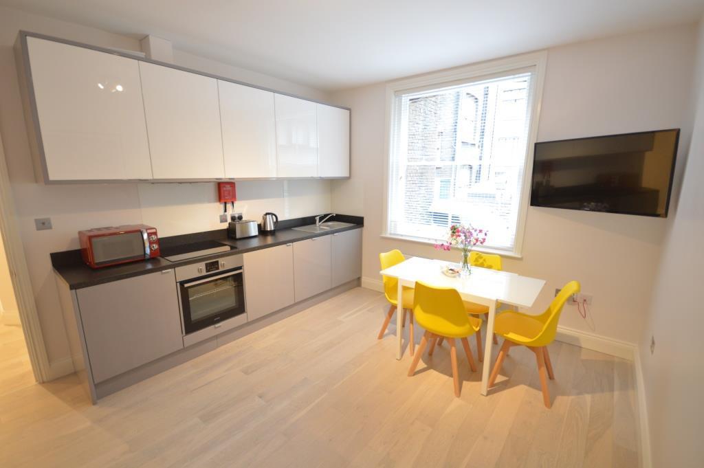 St Anne'S Court By Indigo Flats Apartment ลอนดอน ภายนอก รูปภาพ