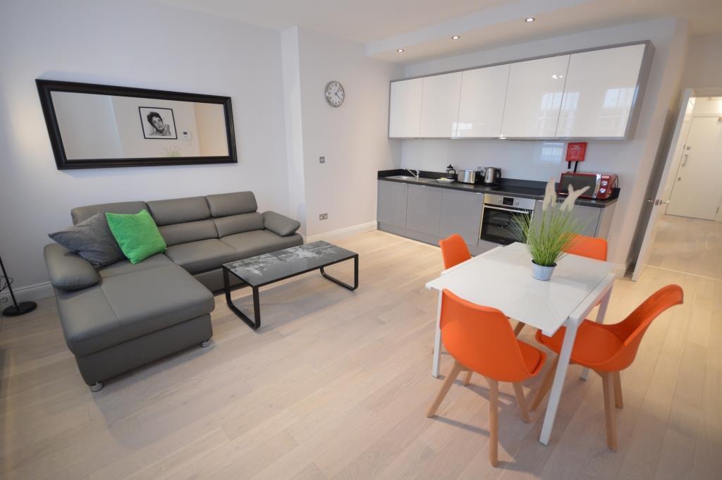St Anne'S Court By Indigo Flats Apartment ลอนดอน ภายนอก รูปภาพ