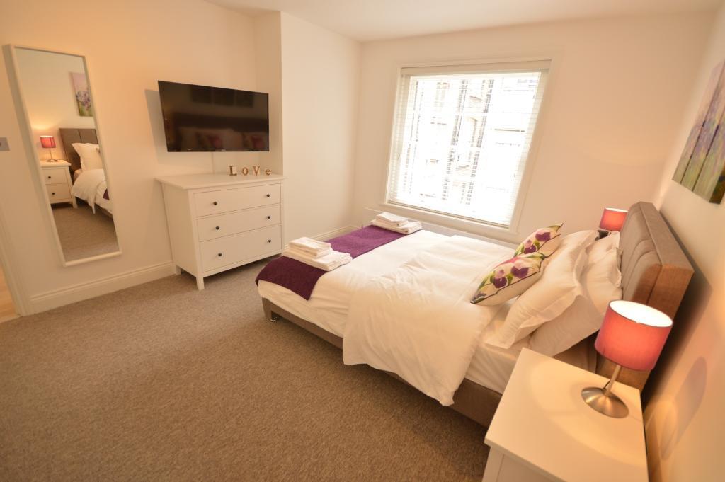 St Anne'S Court By Indigo Flats Apartment ลอนดอน ภายนอก รูปภาพ