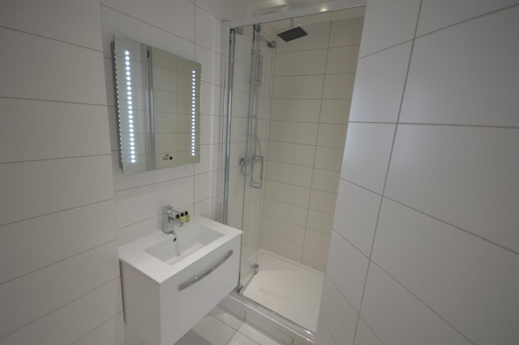 St Anne'S Court By Indigo Flats Apartment ลอนดอน ภายนอก รูปภาพ