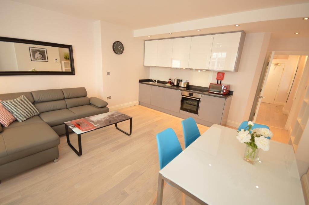 St Anne'S Court By Indigo Flats Apartment ลอนดอน ภายนอก รูปภาพ