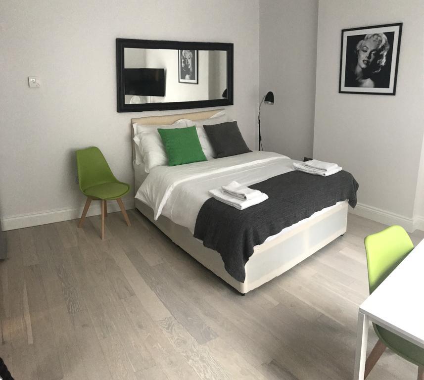 St Anne'S Court By Indigo Flats Apartment ลอนดอน ภายนอก รูปภาพ